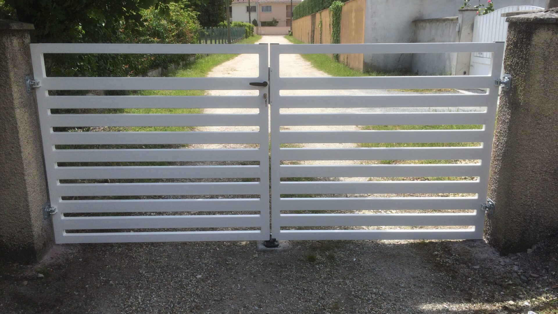 Portail acier galvanisé modèle Athènes — Gironde n°2 - photo 1 - Ludovic Lecourt, metallier Bordeaux Gironde