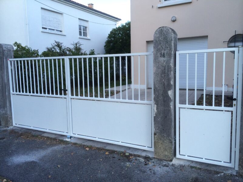 Portail acier galvanisé modèle Dublin — Gironde n°5 - photo 1 - Ludovic Lecourt, metallier Bordeaux Gironde