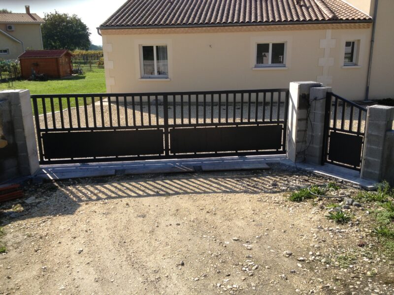 Portail acier galvanisé modèle Dublin — Gironde n°6 - photo 1 - Ludovic Lecourt, metallier Bordeaux Gironde