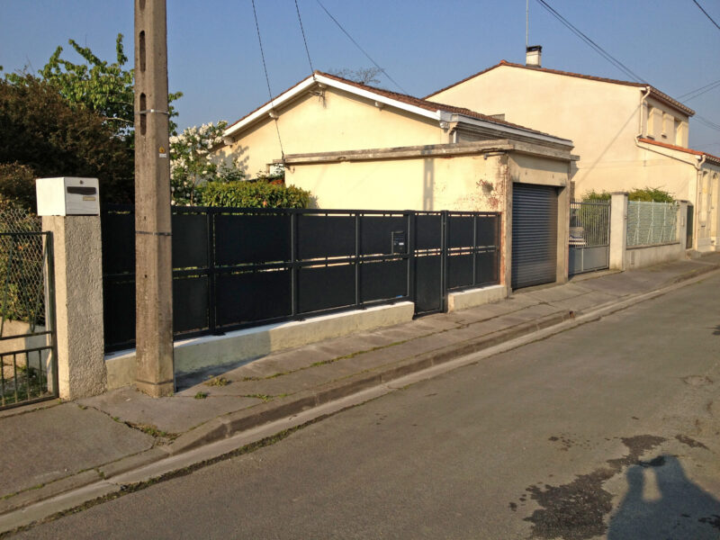 Portail acier galvanisé modèle Paris — Gironde n°7 - photo 1 - Ludovic Lecourt, metallier Bordeaux Gironde